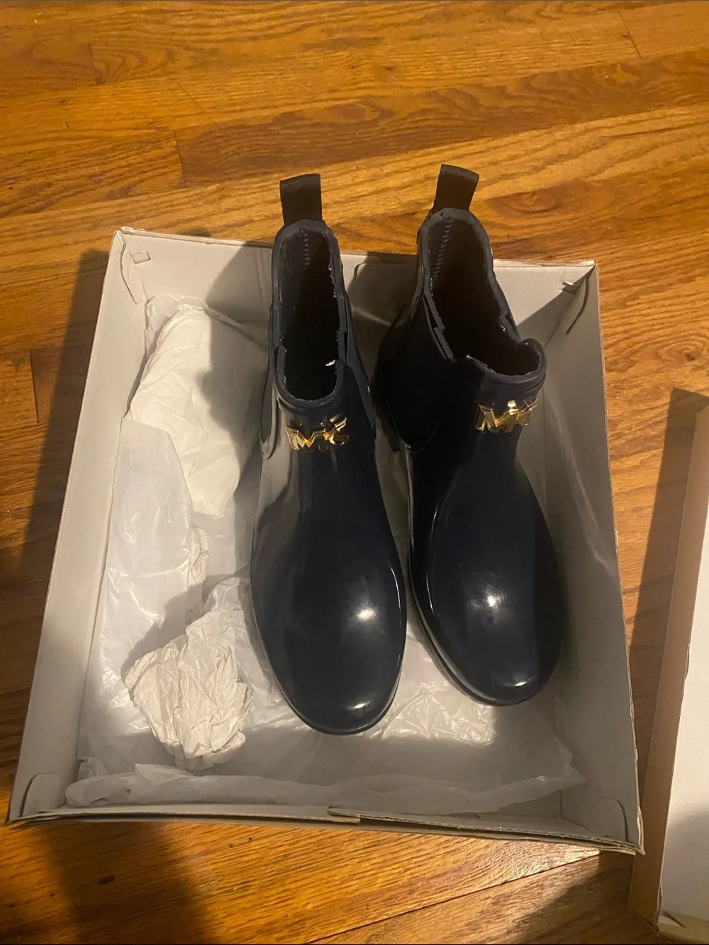 Michael Kors Navy Glossy Rain Chelsea Boots with Gold Accent